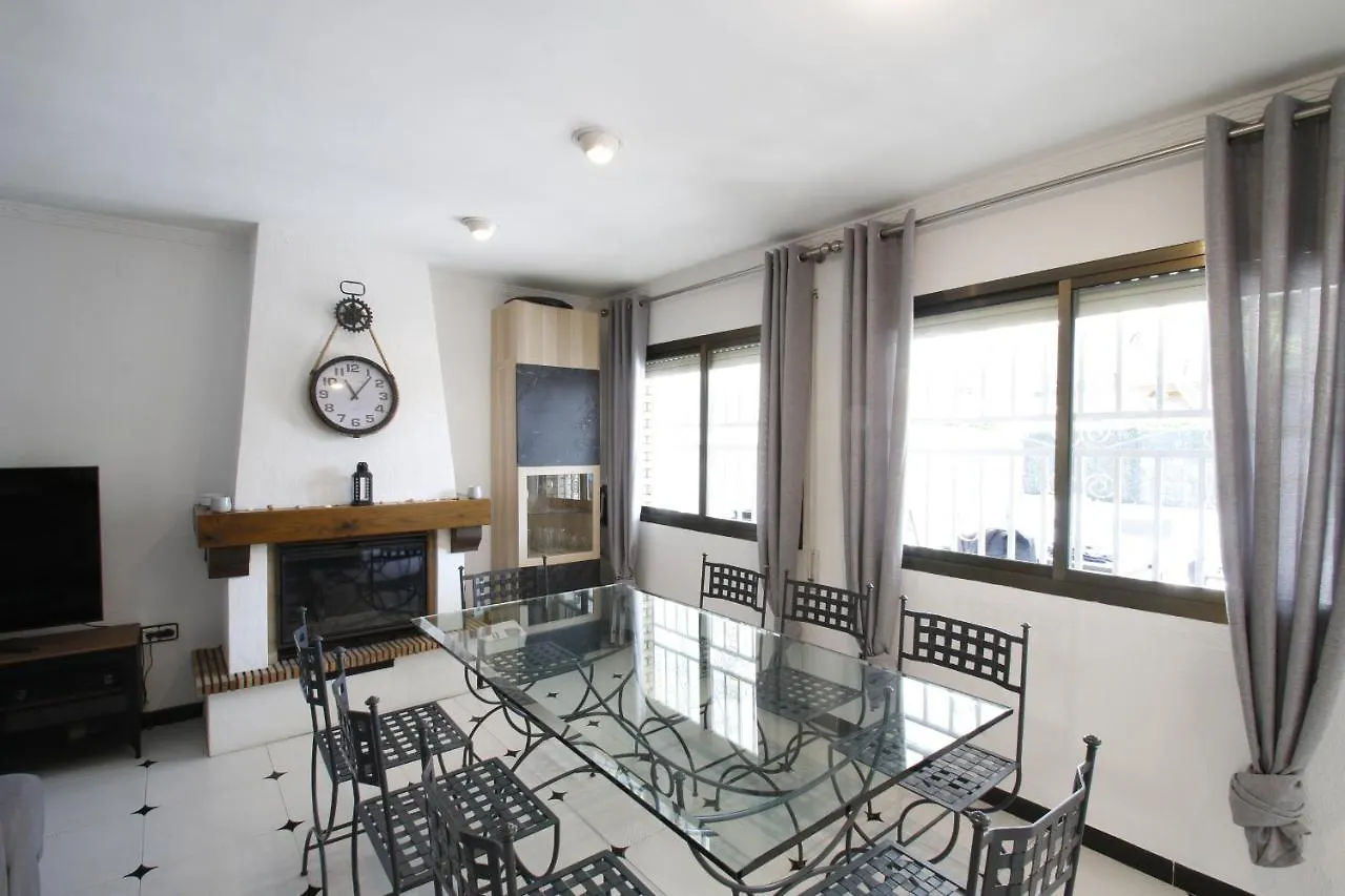Casa Viena Vilafortuny كامبريلس بيت للعطل